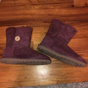 UGGS Bailey Button II